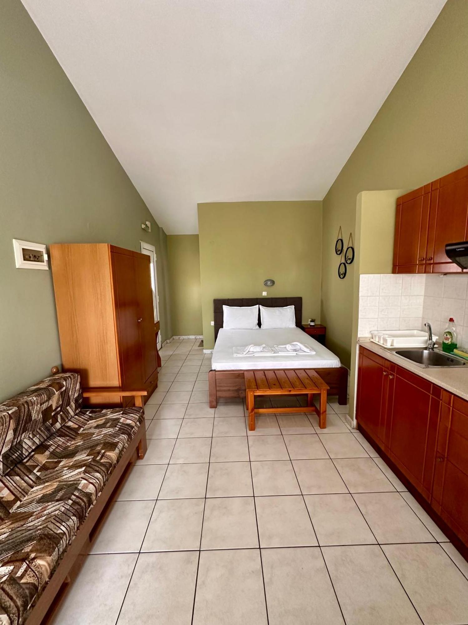 Artemis Hotel Apartments 克拉默特 外观 照片